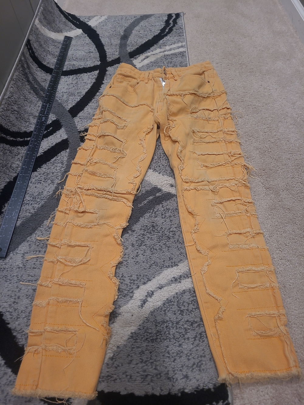 Mens Size 28 Distressed Pocketed Stacked Jeans Wheat Yellow Fringe Y2k Grunge